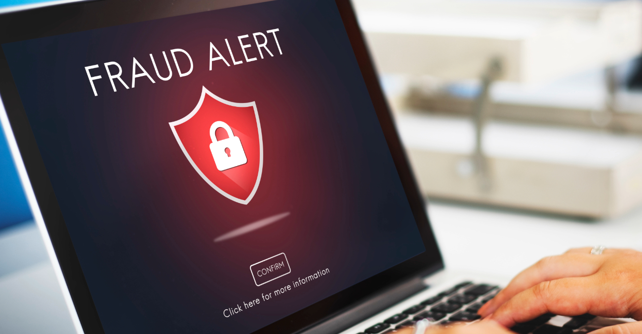 合法小額借款判斷標準：華南當舖幫你做債務整合、遠離貸款詐騙陷阱。